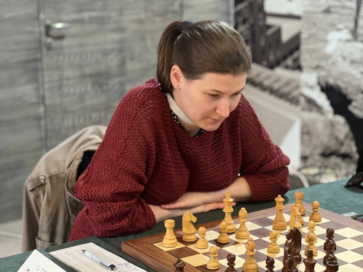Chess blitz match between WFM Lile Koridze VS WFM Anna